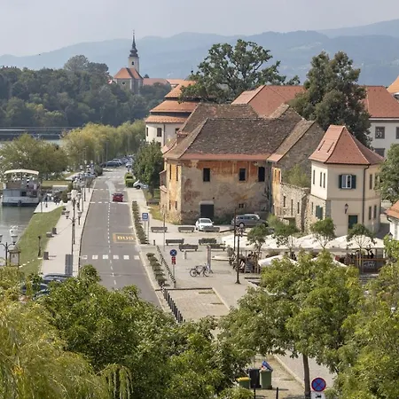 Amazing In Downtown Apartment Maribor